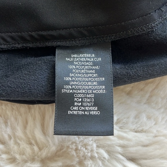 Alice + Olivia Regan Vegan Leather Paperbag Black Shorts - Picture 11 of 15